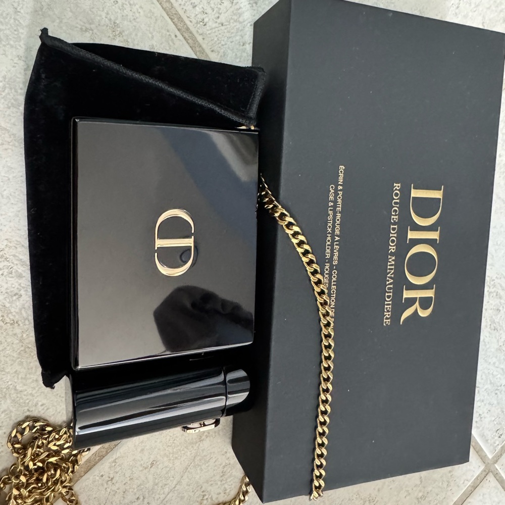 Dior Black and Gold Minaudière - Picture 3 of 10